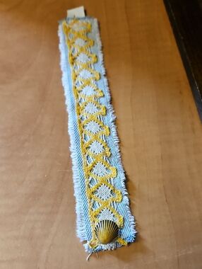 funk.u.self Hand Craft Blue and Yellow Lace Bracelet with Shell Accent Sz 9 Inch